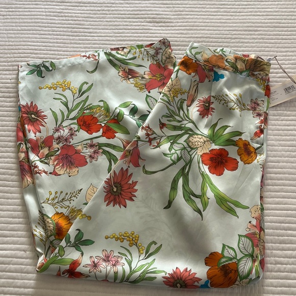 Johnny Was Workshop $298 MSP 💯 Silk Wide Leg Floral Palazzo Pale Blue Red Green - Picture 2 of 9